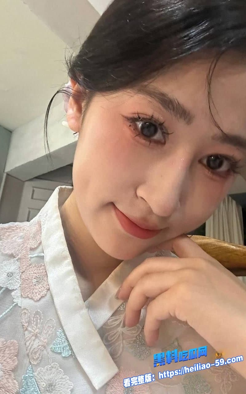 广东高颜值反差母狗杨丽被金主包养调教视频疯传翘臀高撅无套猛干到浪叫喷水3 广东高颜值反差母狗杨丽被金主包养调教视频疯传翘臀高撅无套猛干到浪叫喷水3