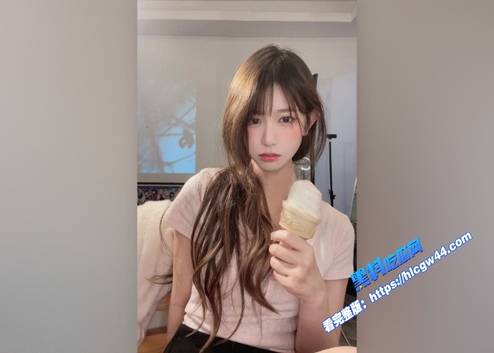 抖音颜值主播宥子定制道具自慰风骚气质身材高挑自拍大量流出自慰白虎蜜穴诱惑力十足 图3WH700x500px