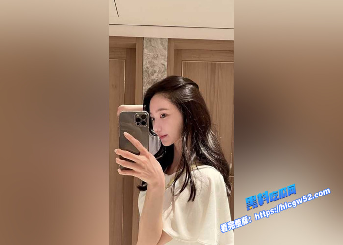 极品推特拜金女神 小村花 明码标价 与金主性爱视频曝光 性感蜜桃臀被后入狂操2