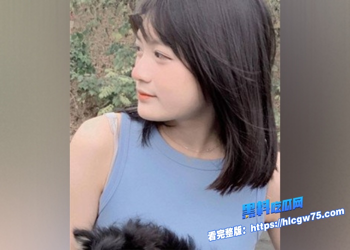 超嫩学生妹子张硕晴与校外黄毛男友视频通话揉奶自慰录屏外流长的也太纯可爱了吧 图3