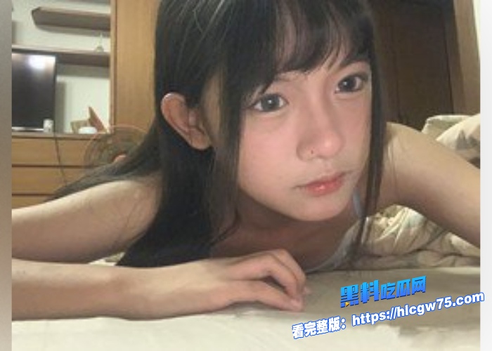 超嫩学生妹子张硕晴与校外黄毛男友视频通话揉奶自慰录屏外流长的也太纯可爱了吧 图4