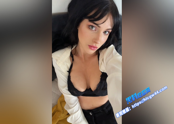 OnlyFans高颜值极品 Frankiebunny 金发碧眼混血尤物巨乳翘臀身材逆天 白虎粉嫩小穴搭配精致面容让人无法抵挡11