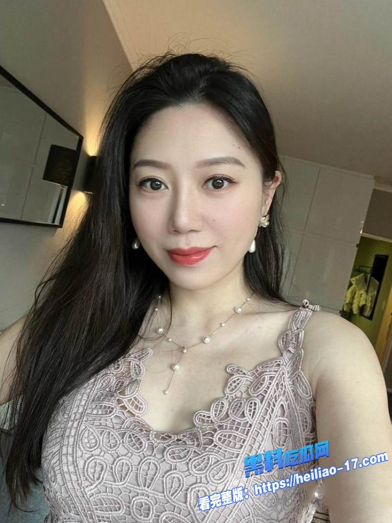 老爸外出喝酒未归畜生儿子半夜爬上亲妈床禁忌乱伦1