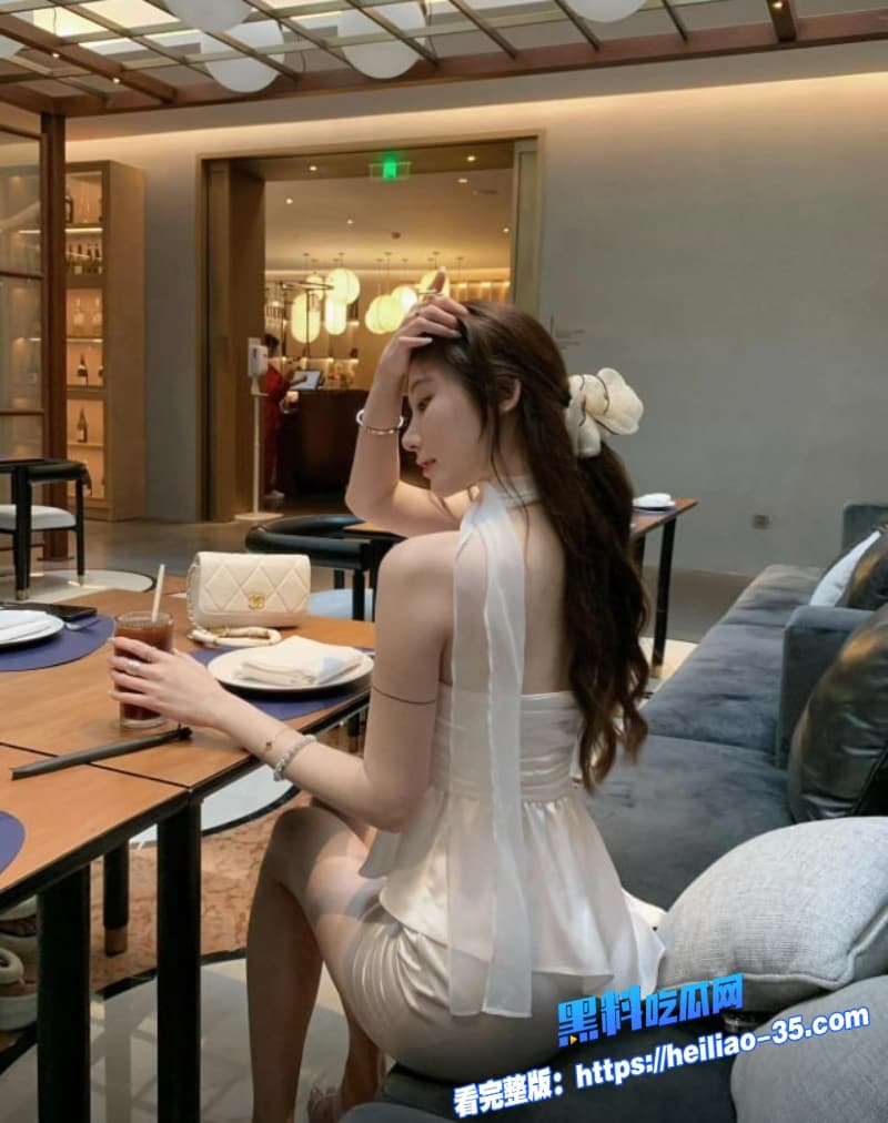 约炮酒吧白色连衣裙纹身美女视频流出温柔口到舒服各姿势随便狂抽猛冲 1 约炮酒吧白色连衣裙纹身美女视频流出温柔口到舒服各姿势随便狂抽猛冲 1