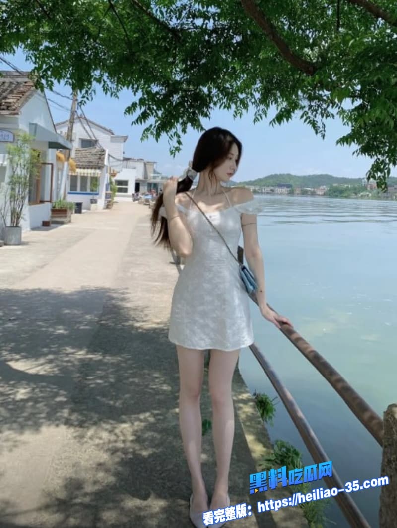 约炮酒吧白色连衣裙纹身美女视频流出温柔口到舒服各姿势随便狂抽猛冲 8 约炮酒吧白色连衣裙纹身美女视频流出温柔口到舒服各姿势随便狂抽猛冲 8