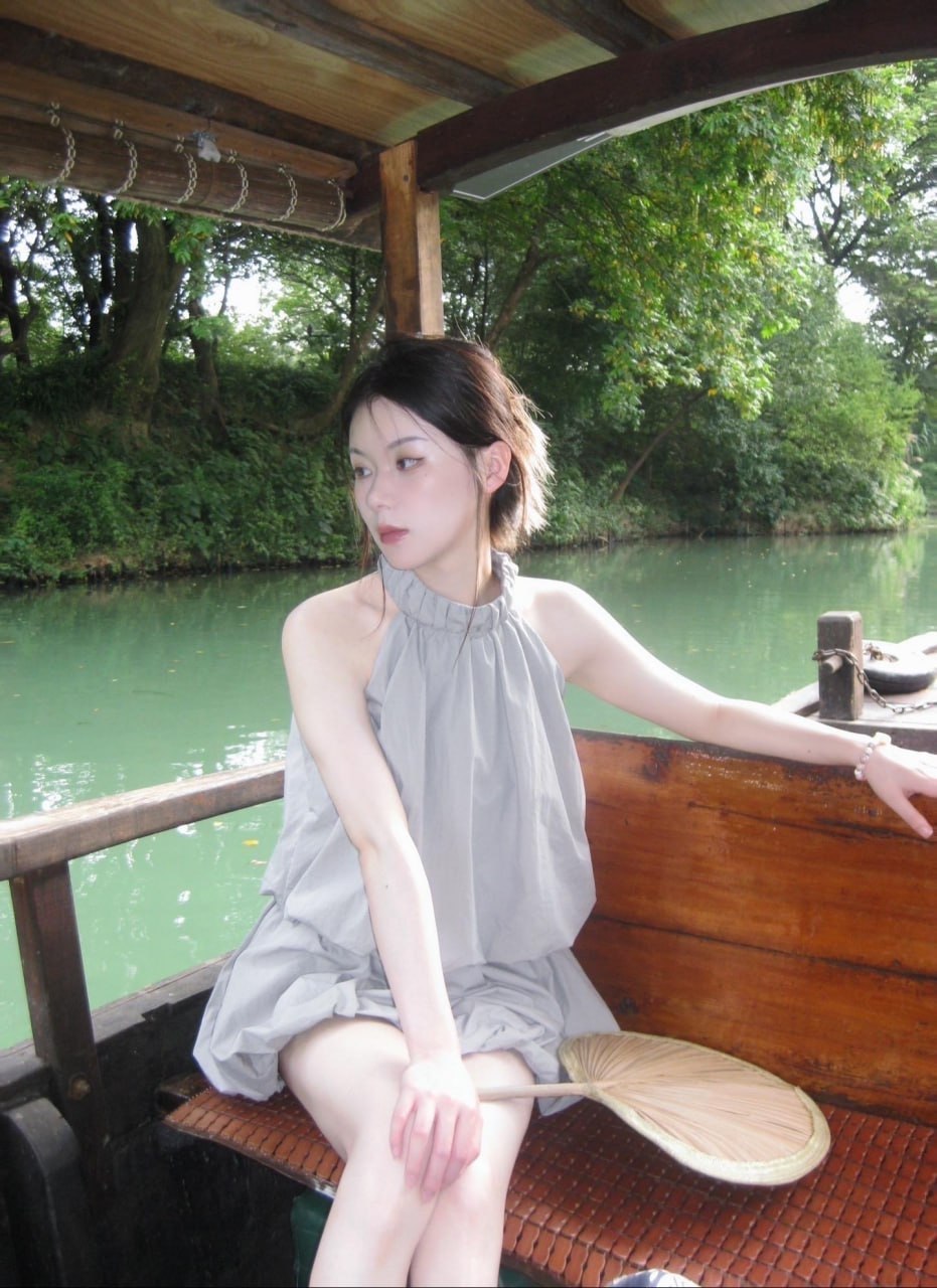 浙江高颜值女大魏凝性爱视频流出！清纯白领秒变反差母狗