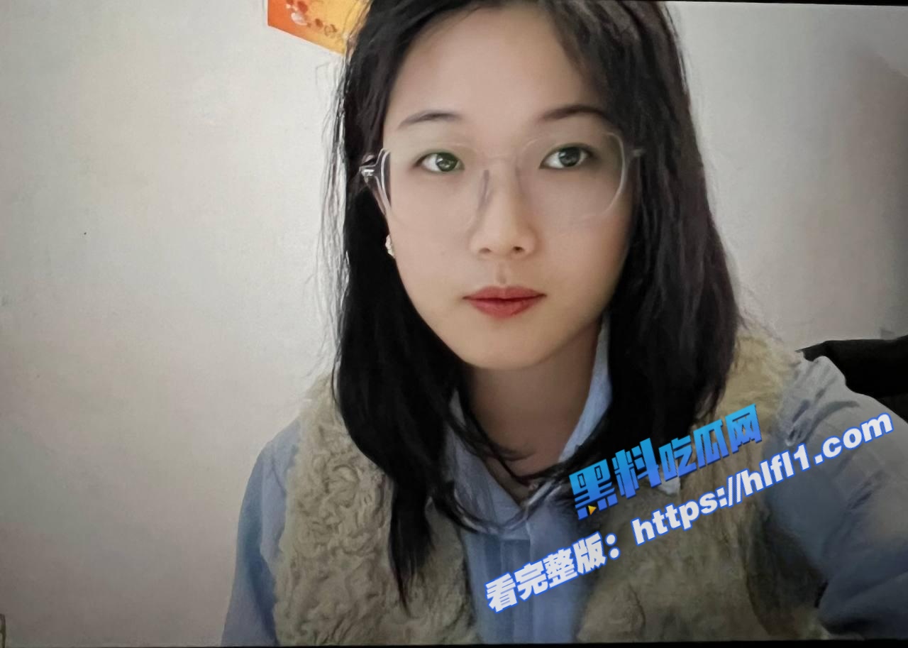 陕西渭南师范学院 陈小雨 约炮视频曝光 清纯小母狗 多毛蜜穴被炮友无套猛干！3