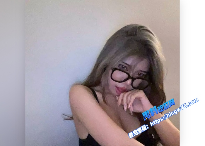 IG网红贤婷大尺度福利视频被金主粉丝泄密脸穴同框揉奶自慰视频 顶级炮架子身材尽显反差诱惑 图1