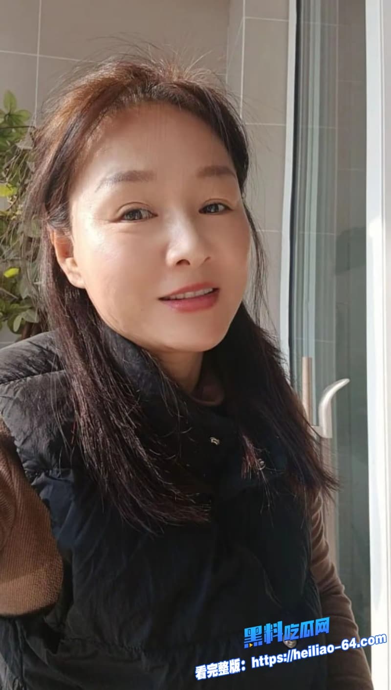 真实母子乱伦陕西肥猪儿子把美乳妈妈灌醉直接强行中出狂干白虎逼超诱惑3 真实母子乱伦陕西肥猪儿子把美乳妈妈灌醉直接强行中出狂干白虎逼超诱惑3