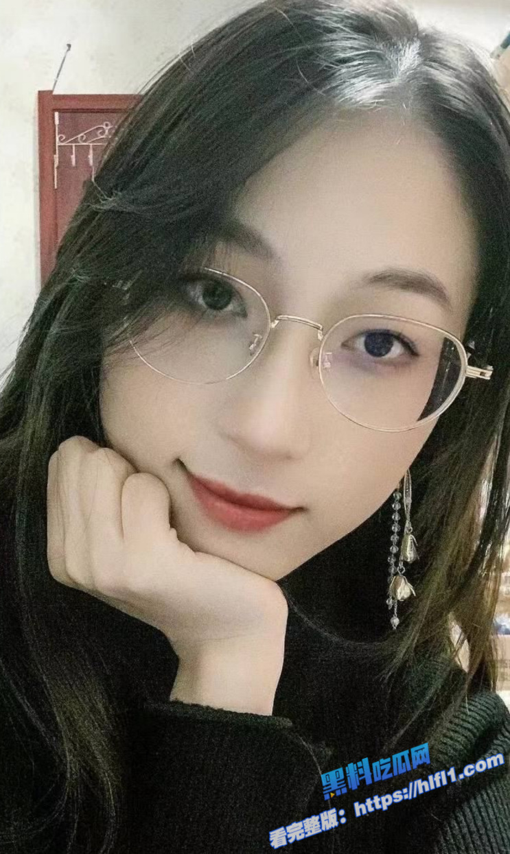 安徽理工大学大二 吴孟平 维修电脑被同学发现私密视频 眼镜妹果然都是反差婊！图3