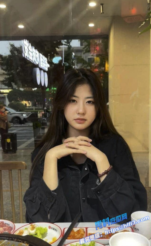 星火教育张姓老师 与男友分手 被同事一顿饭拿下 性欲超强每天都要做！1