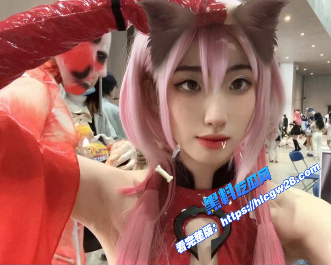 白嫩高颜值骚货 看似清纯私下是极品浪女 户外漏出扣逼满手是淫水！ 图2