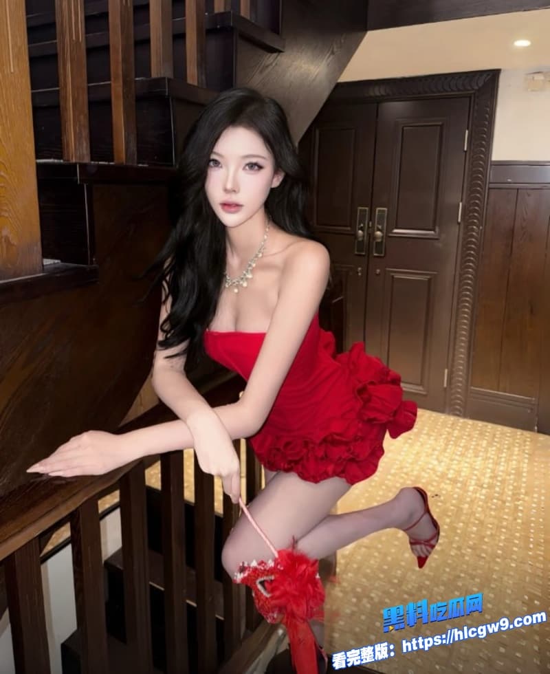 姐弟乱伦强上会喷水的姐姐足交深喉后直接后入狂干内射一屁股精液 2 姐弟乱伦强上会喷水的姐姐足交深喉后直接后入狂干内射一屁股精液 2