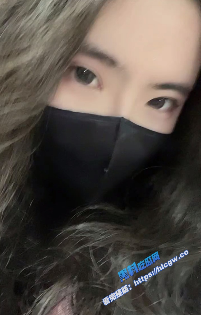 极品反差婊 高冷女神模仿娇艳欲滴的jk小萝莉被大鸡巴猛男爆草,馒头逼天然的粉嫩紧致水又多图2