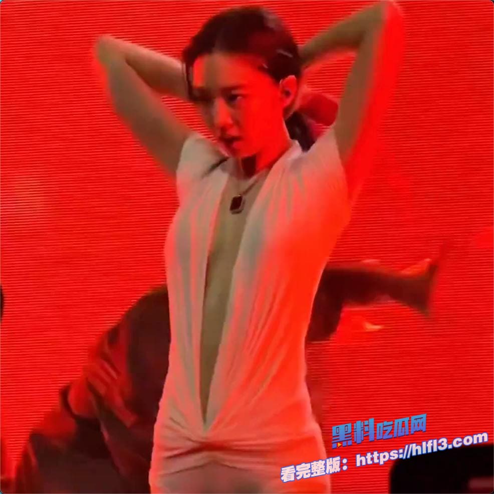 BLACKPINK 金珍妮 Jennie Kim 洛杉矶演唱会真空造型争议 性感造型引热议 图17 BLACKPINK 金珍妮 Jennie Kim 洛杉矶演唱会真空造型争议 性感造型引热议 图17
