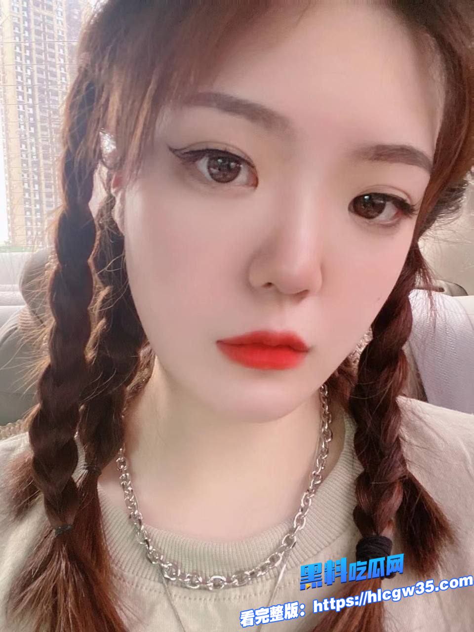 高颜值反差婊谁能拒绝一个在床上主动掰穴求操的清纯颜值母狗 4