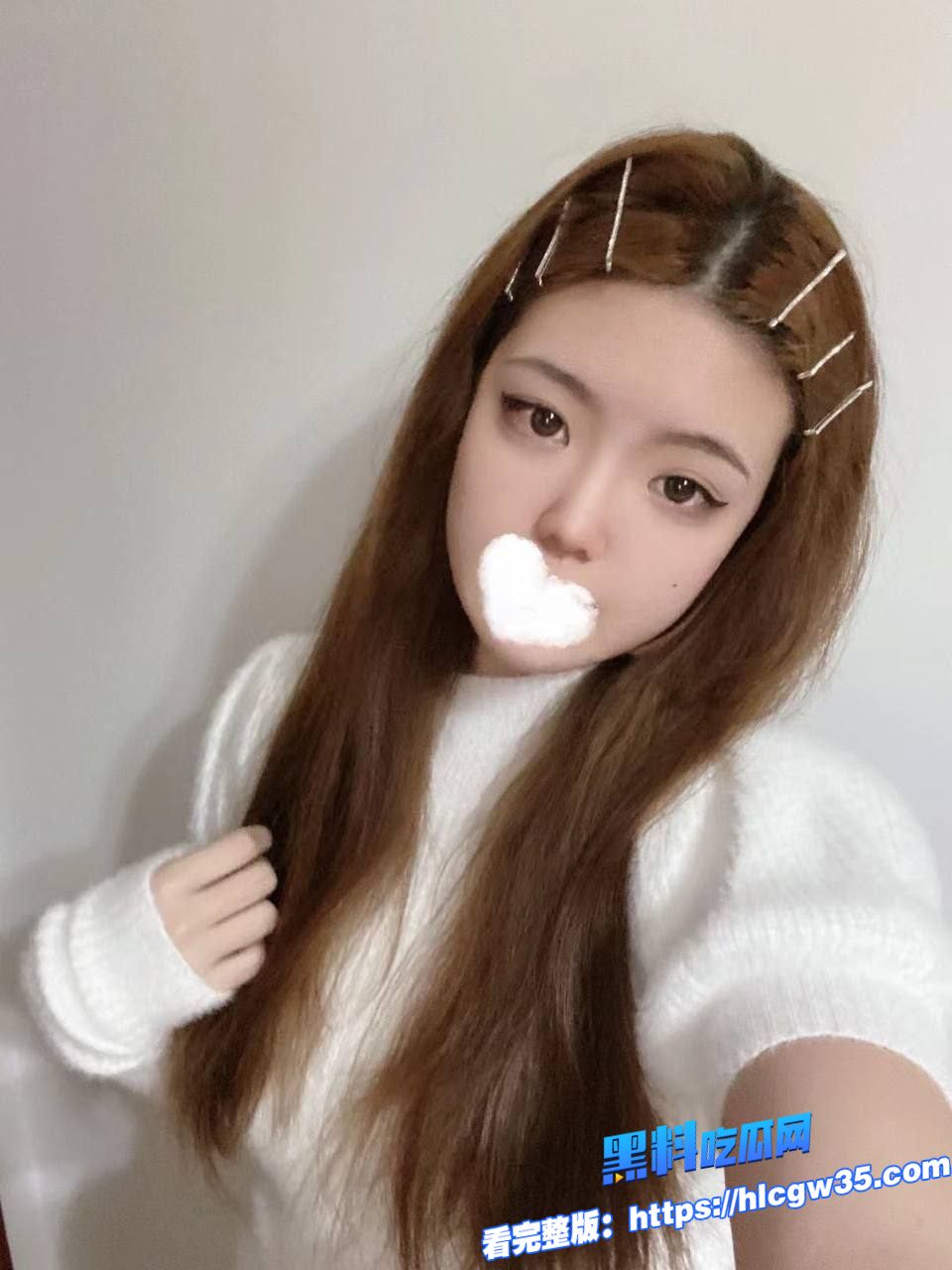 高颜值反差婊谁能拒绝一个在床上主动掰穴求操的清纯颜值母狗 9
