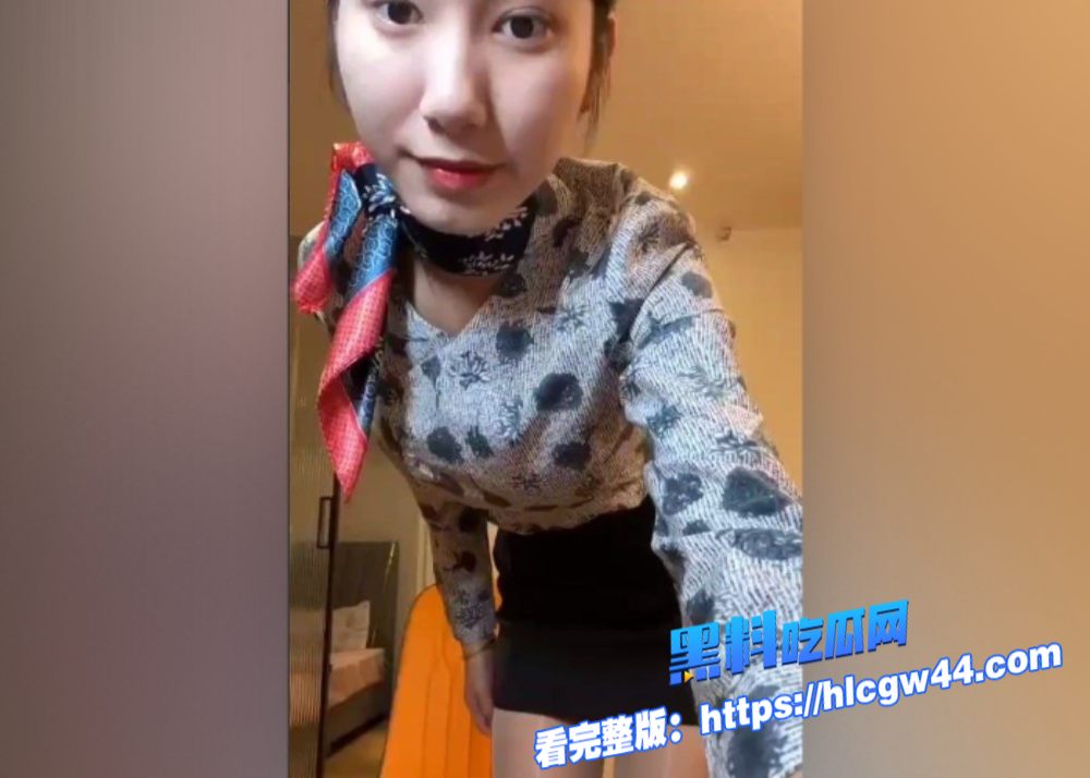 抖音反差空姐半眠诗被金主爸爸调教成小母狗爆操她的骚逼 1