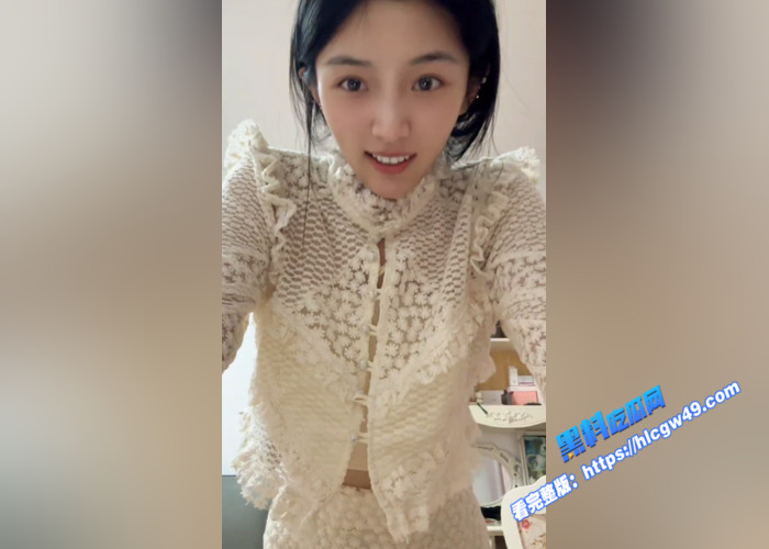 瓜友投稿！极品反差人妻 大尺度性爱私拍泄密 一颦一笑美如画 道具抽插蜜穴 舌舔蛋蛋 骚气十足6