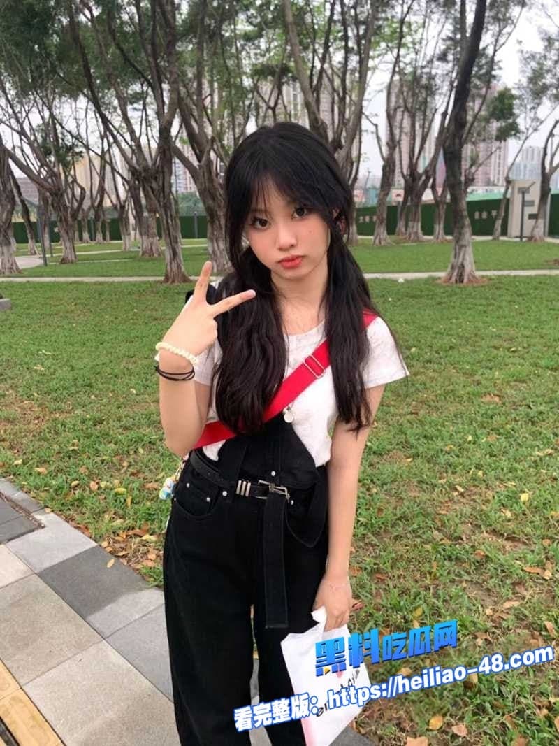 瓜友爆料江西抚州幼儿园23岁男老师邹意翻车脚踏多条船渣男多人暧昧线下约炮视频流出 11 瓜友爆料江西抚州幼儿园23岁男老师邹意翻车脚踏多条船渣男多人暧昧线下约炮视频流出 11