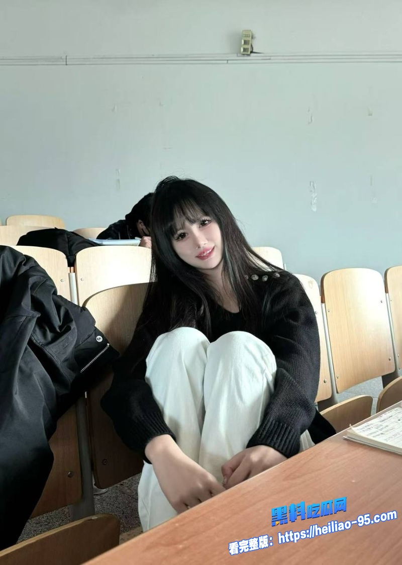 极品粉毛黑口罩学妹8