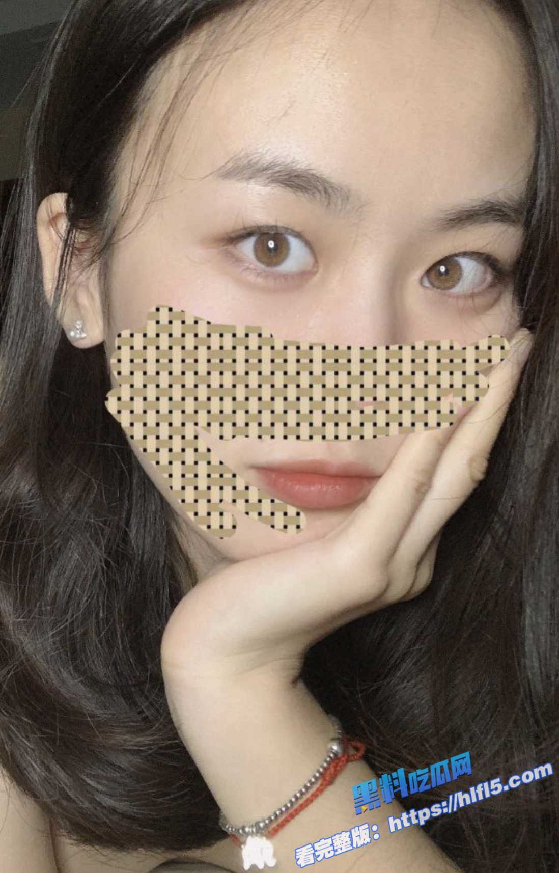 瓜友投稿 天津反差骚货 喜欢给男友发自己的多毛骚逼照！3
