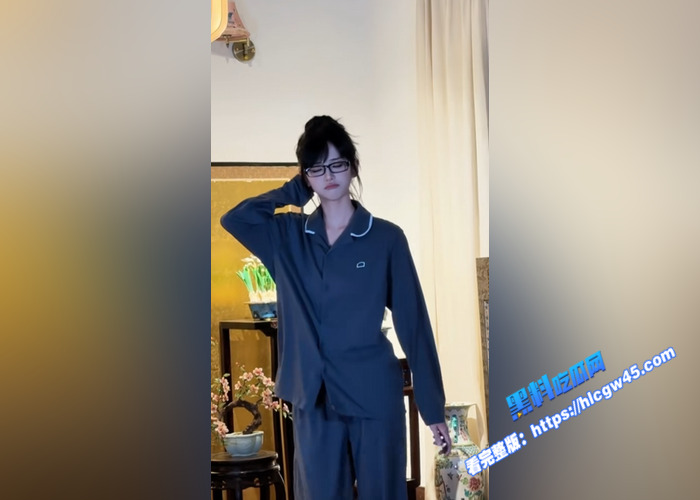 抖音千万粉丝纯欲天花板 井川里予 不雅视频完整版曝光!唯一可惜的就是没有被内射4 抖音千万粉丝纯欲天花板 井川里予 不雅视频完整版曝光!唯一可惜的就是没有被内射4