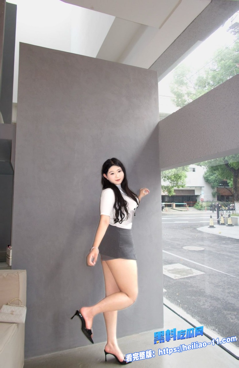 新人女秘书秘密献身社长视频意外泄密 4