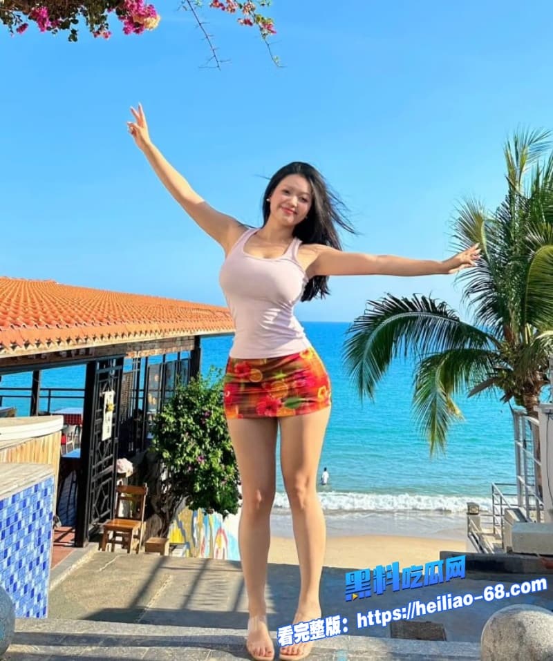 真实叔嫂乱伦巨乳嫂子身穿性感黑丝疯狂勾引白虎嫩穴被巨屌疯狂爆干全程诱惑满满3