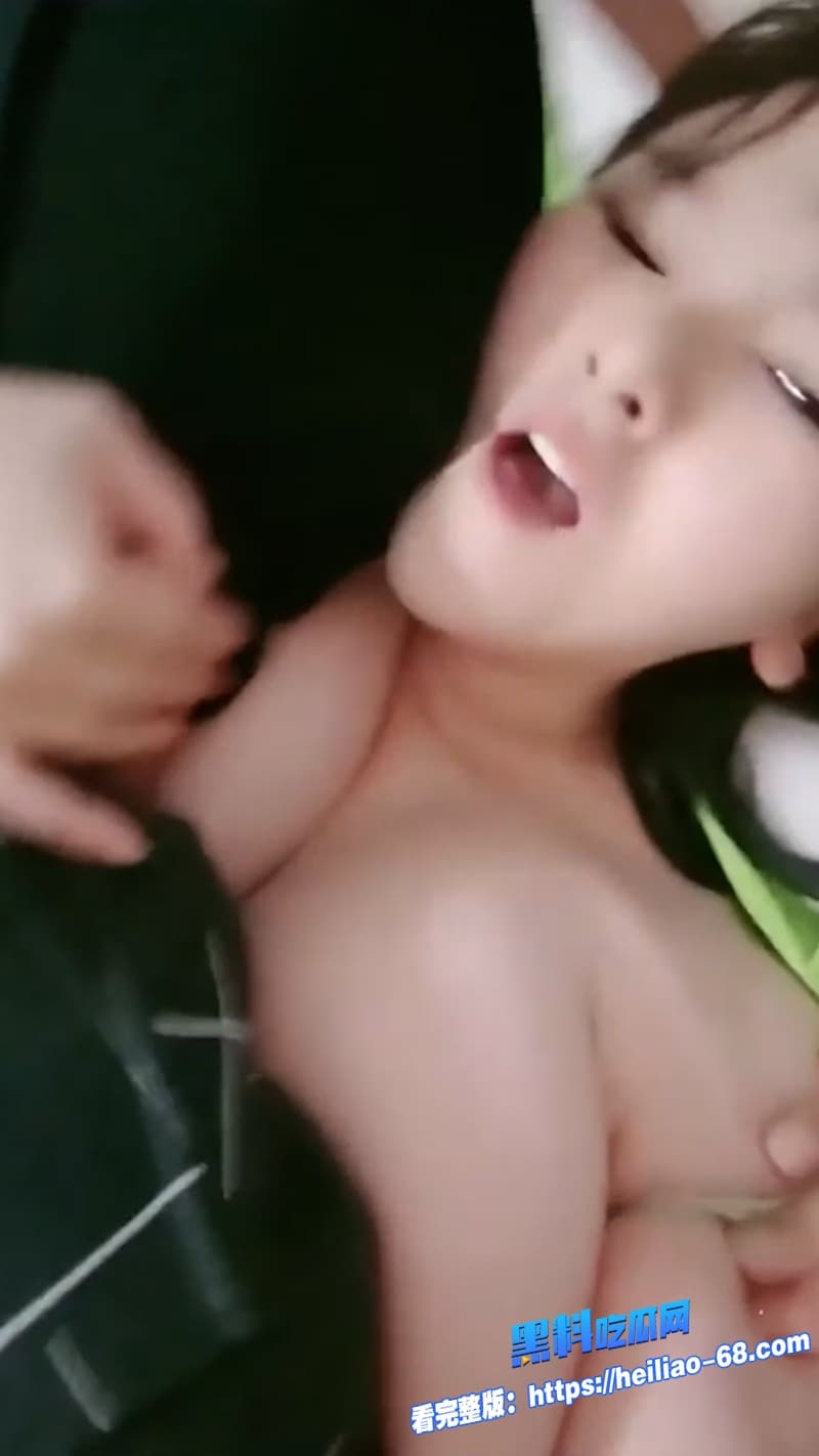 真实叔嫂乱伦巨乳嫂子身穿性感黑丝疯狂勾引白虎嫩穴被巨屌疯狂爆干全程诱惑满满12