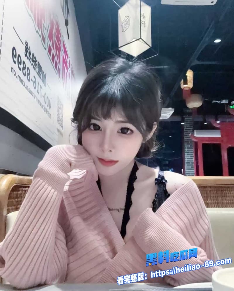 海角姐弟乱伦弟弟深夜钻被窝操到大姐无奈喷水乱伦史越拒绝越上瘾5