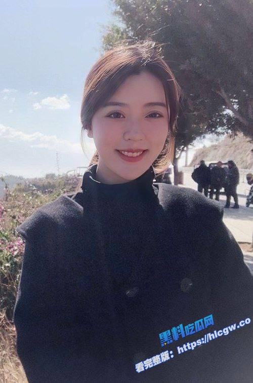 河北沧州极品美女人妻 金诗媛 私拍流出 口交乳交足交爽到飞起！2