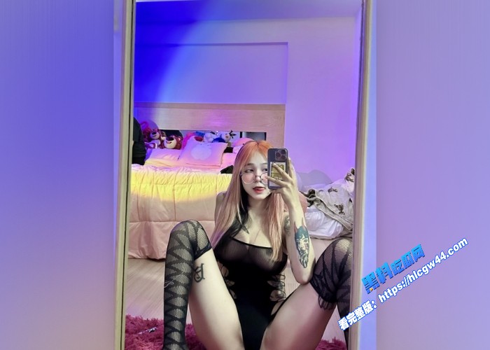 OnlyFans福利姬人妻Namii暗黑纹身反差婊巨乳母狗和男友自拍性爱视频真的好想操 图5WH700x500px