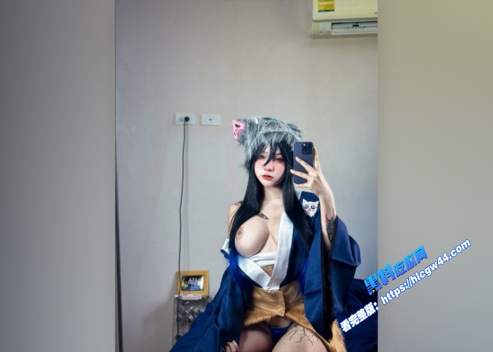 OnlyFans福利姬人妻Namii暗黑纹身反差婊巨乳母狗和男友自拍性爱视频真的好想操 图8WH700x500px