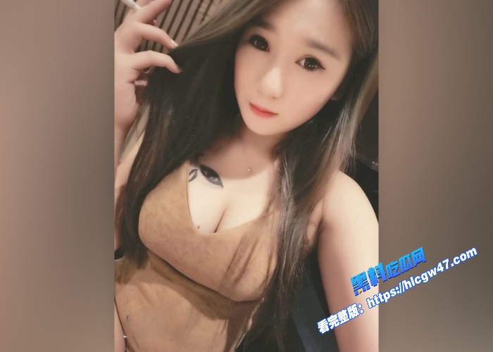 台湾龙华科技大学王艺宣自拍揉奶自慰视频校园的青春女神原来这么骚 图5WH700x500px