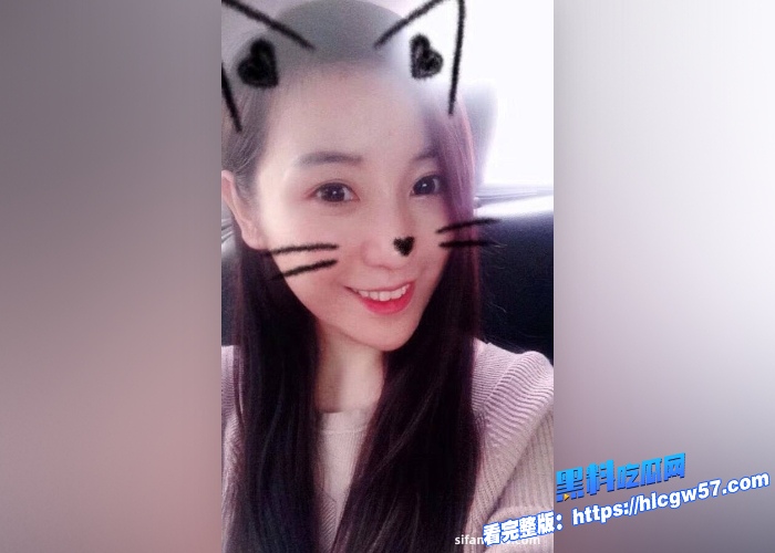 极品高颜值少妇 跟情人在家里偷情做爱 视频流出 鸡吧插入骚逼，抽插时表情非常享受，估计是太久没有满足了，全程骚话不断 对白精彩 2