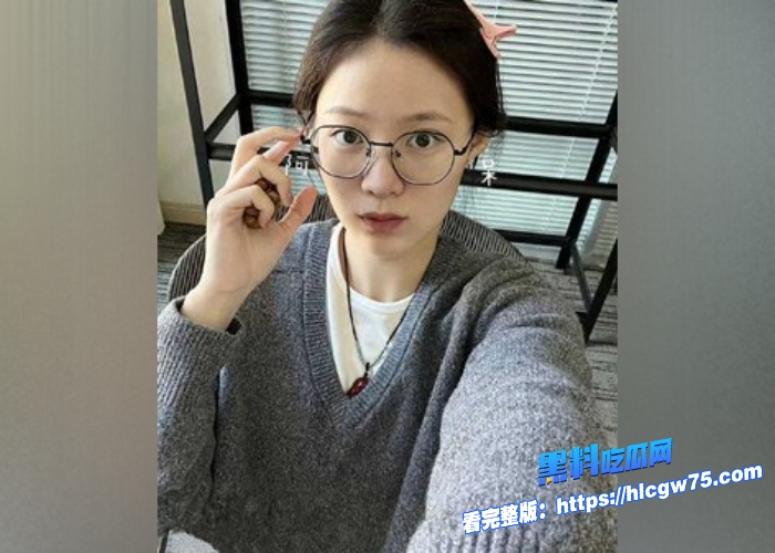 广州刘彤彤与男友激情做爱私拍流出极品反差婊贝调教淫荡听话骚母狗无套插入白浆疯狂往外倾泻 1 广州刘彤彤与男友激情做爱私拍流出极品反差婊贝调教淫荡听话骚母狗无套插入白浆疯狂往外倾泻 1