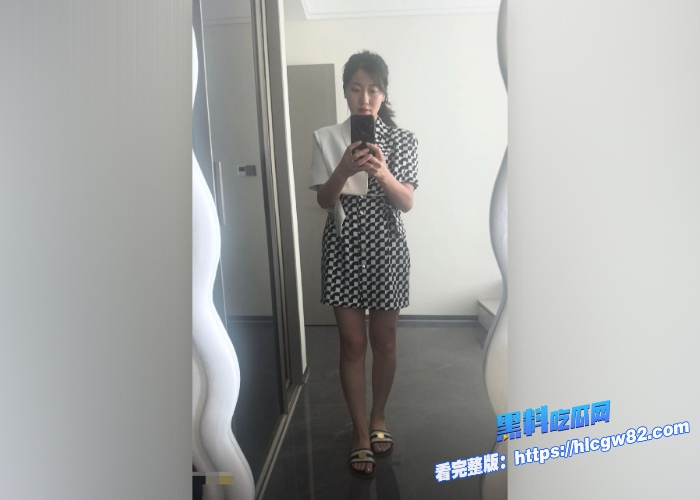 911爆料就要爆料年少不知少妇好错把少女当成宝合集版第四期各类情趣内衣加真实自拍全曝光现在妈妈文化这么流行感觉比少女还带劲 图5