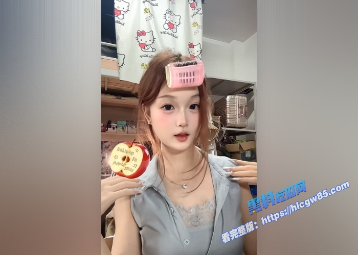 瓜友投稿网上约的清纯学生妹 5