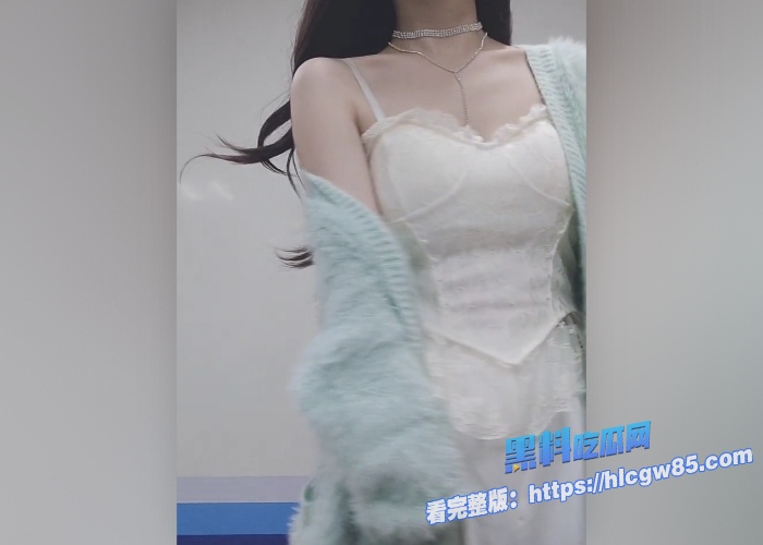湖北高颜值大学生陈敏华与男友性爱视频流出 1 湖北高颜值大学生陈敏华与男友性爱视频流出 1