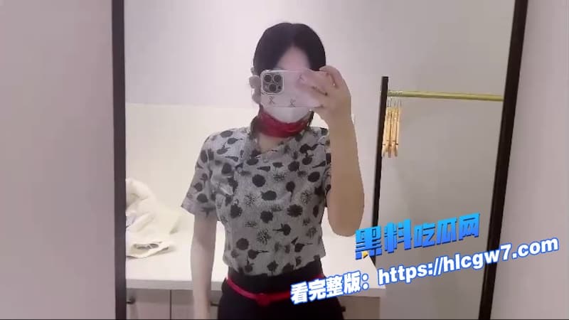 兄妹乱伦哥哥忍不住狂操不穿内裤的色情空姐妹妹粉嫩小穴直接吞到底淫荡精彩对话流出7
