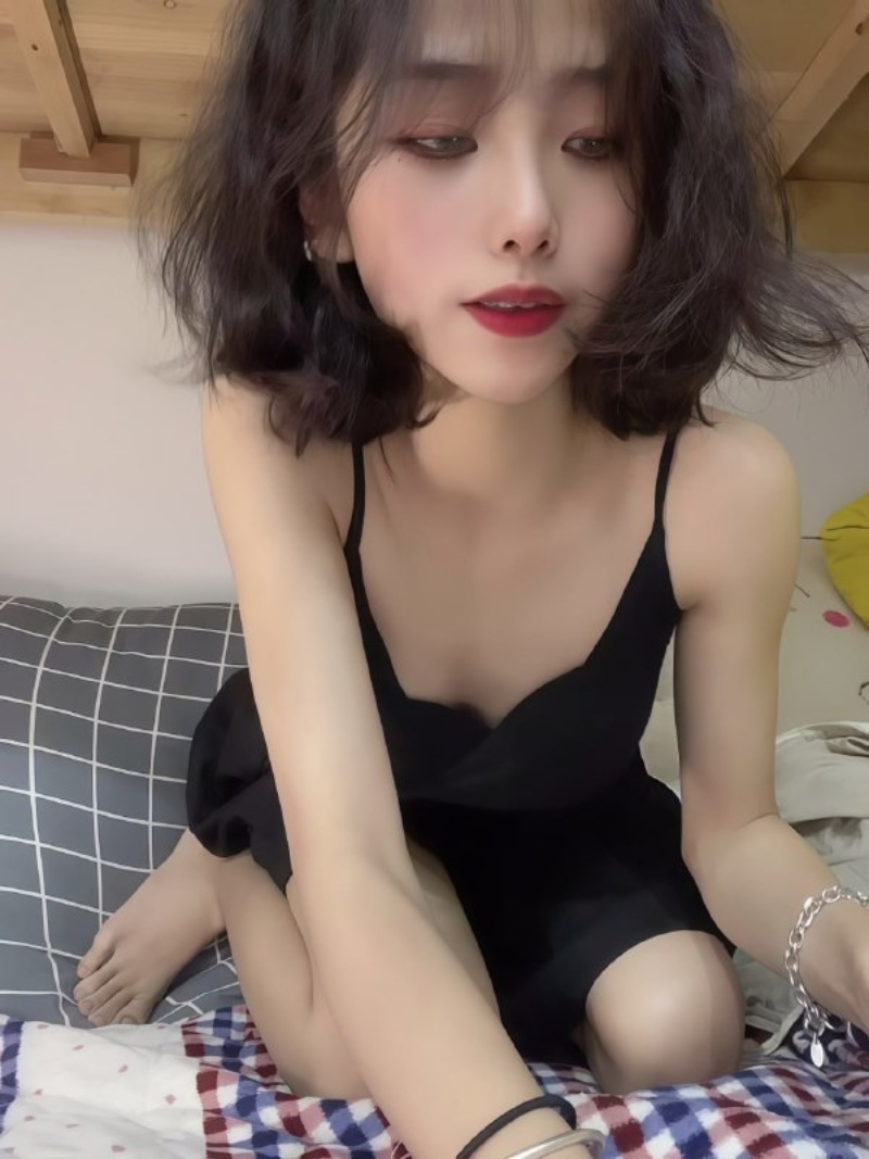 极品风骚短发卷毛妹1 极品风骚短发卷毛妹1