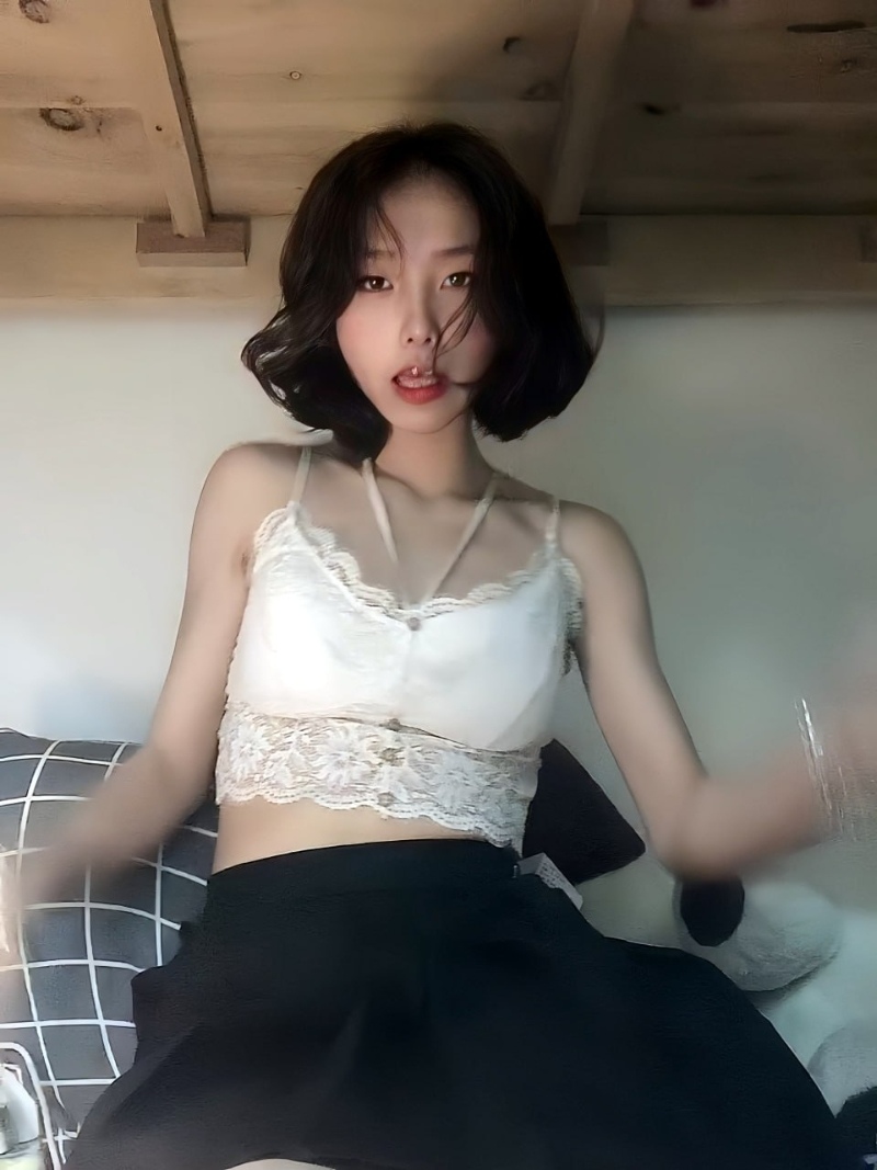 极品风骚短发卷毛妹2 极品风骚短发卷毛妹2