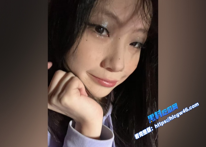 清纯可爱学生妹张熳钰与小男友自拍性爱视频穿着黑丝JK服被肉棒爆插 图3WH700x500px