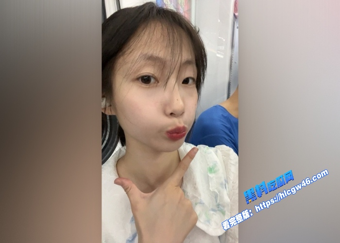 清纯可爱学生妹张熳钰与小男友自拍性爱视频穿着黑丝JK服被肉棒爆插 图6WH700x500px
