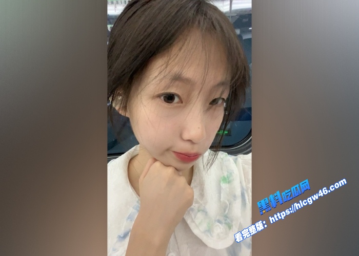 清纯可爱学生妹张熳钰与小男友自拍性爱视频穿着黑丝JK服被肉棒爆插 图7WH700x500px