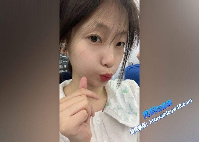 清纯可爱学生妹张熳钰与小男友自拍性爱视频穿着黑丝JK服被肉棒爆插 图8WH700x500px