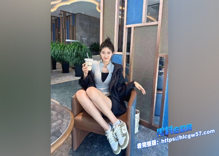 骚宝私密回春第五期极品模特有性瘾隔三差五就得来一趟不把小穴玩肿都不准备回家的那种 图3 骚宝私密回春第五期极品模特有性瘾隔三差五就得来一趟不把小穴玩肿都不准备回家的那种 图3