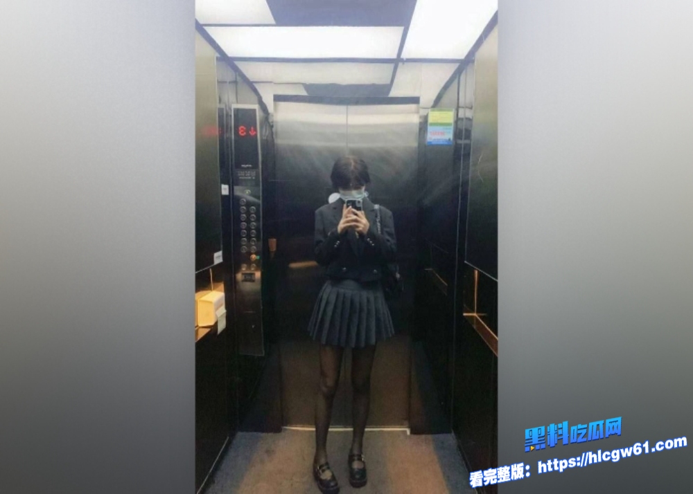 瓜友投稿异地恋惨遭女友出轨给自己戴绿帽子果断曝光骚婊子视频被操的时候喜欢翻白眼做母狗提醒异地恋瓜友看好女朋友 2