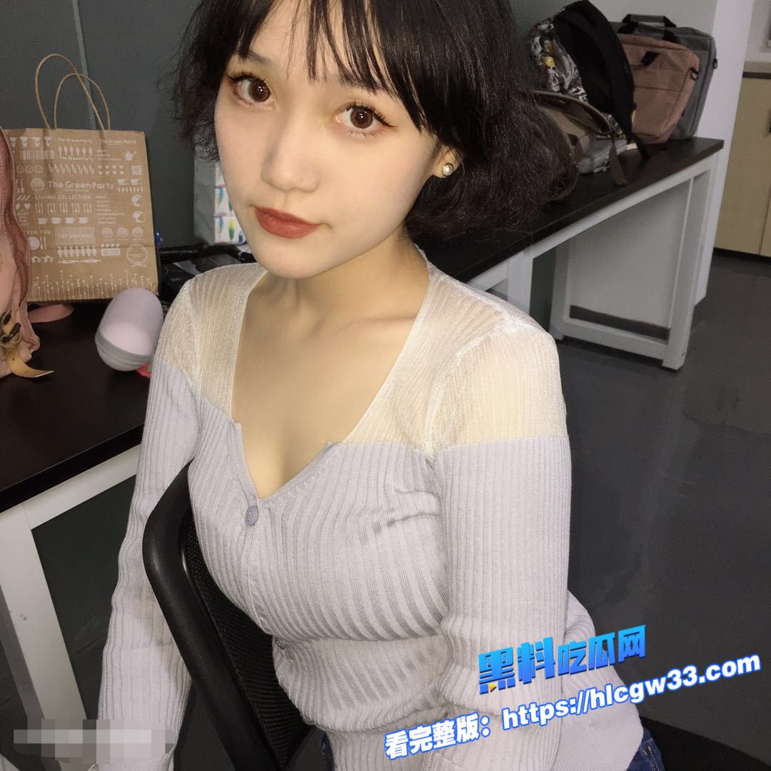 高颜值极品美女和男友啪啪吃鸡私拍不雅视频流出完美身材简直绝了 1 高颜值极品美女和男友啪啪吃鸡私拍不雅视频流出完美身材简直绝了 1